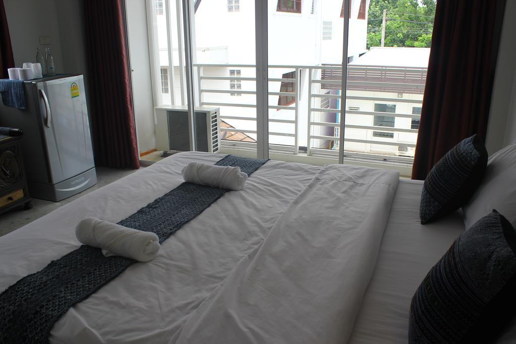 Hotel Baanlansa Bed&Bar Chiang Mai Exterior foto