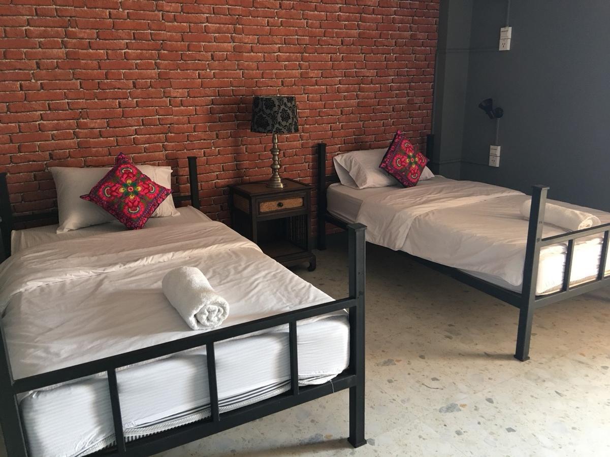 Hotel Baanlansa Bed&Bar Chiang Mai Exterior foto