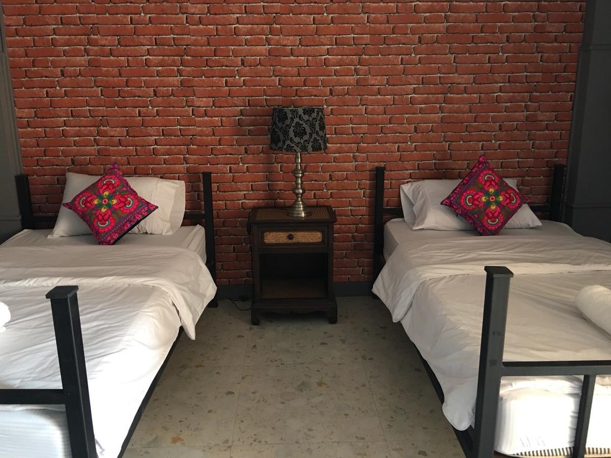Hotel Baanlansa Bed&Bar Chiang Mai Exterior foto